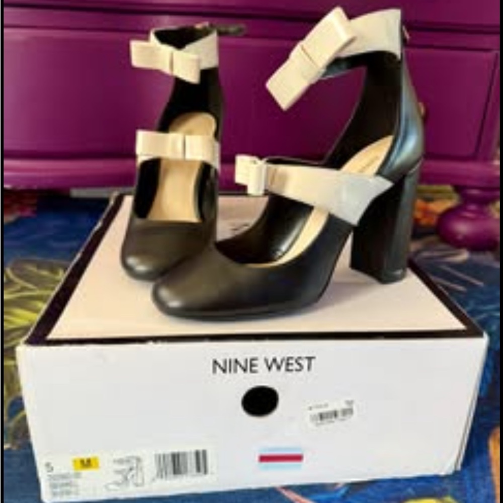 Nine West Black and Cream Bow Heels